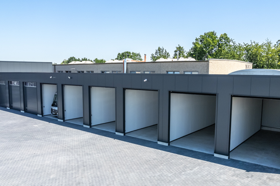 offene Garagentore in Rheinbach
