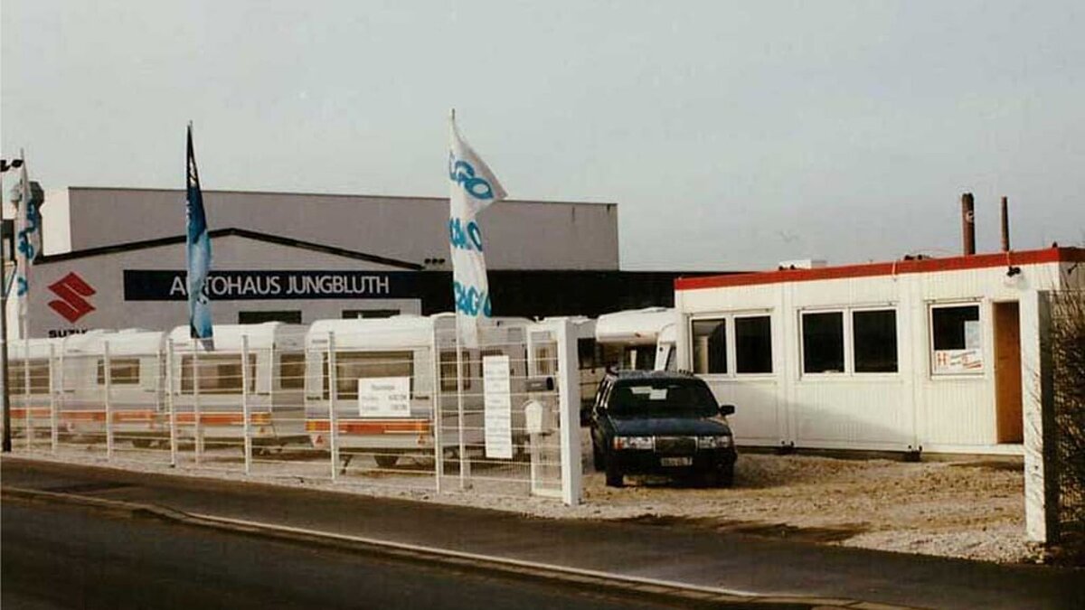 Autohaus Außenansicht aus Ende der 80er