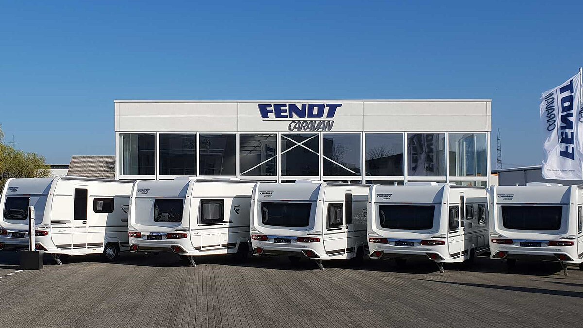 Fendt Caravan auf dem Hof von Camperland Bong